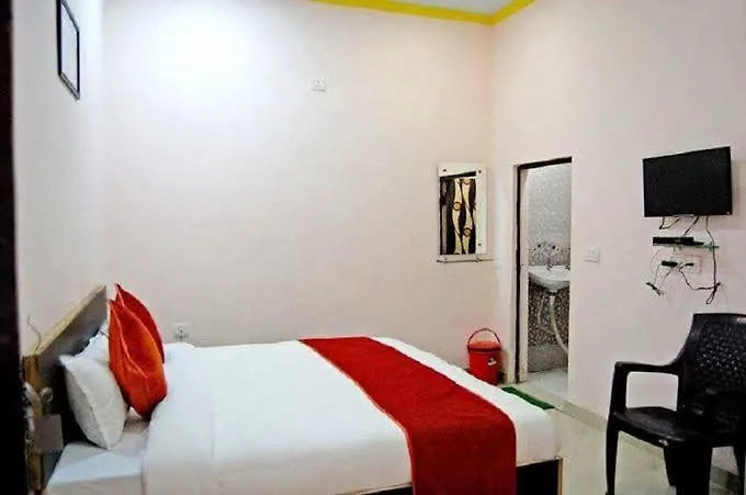 Asm By Ray Of Taj Homestay 100Mtr Taj Mahal Agra  India
